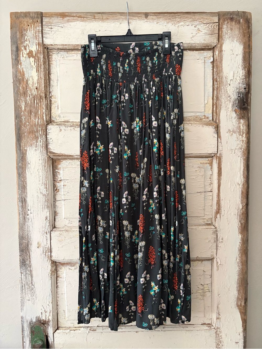 Natural Life NWT Black Floral Rayon Skirt size Medium - Picture 4 of 8